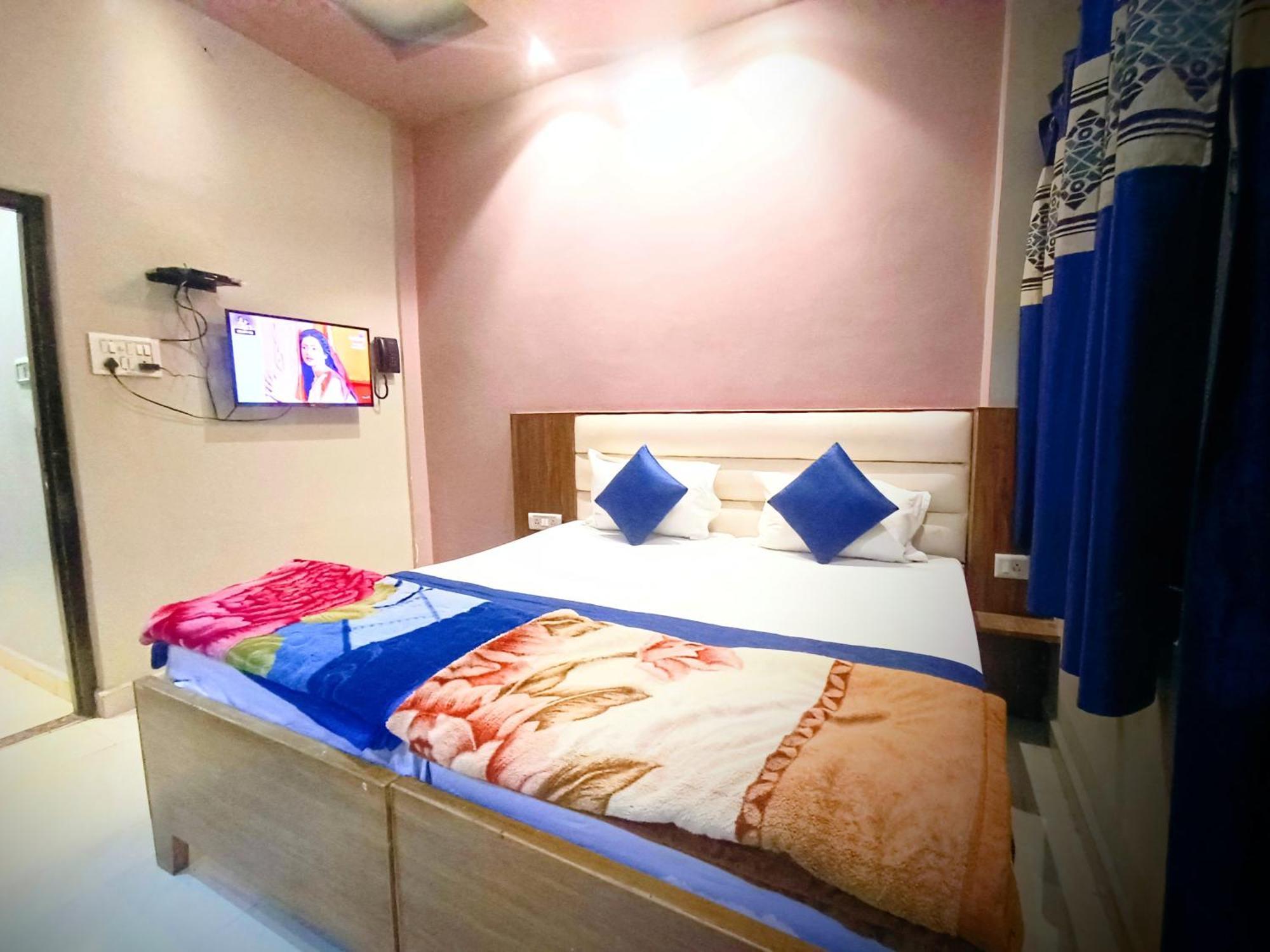 @bedzoroom Shree Sai P Guest house Varanasi